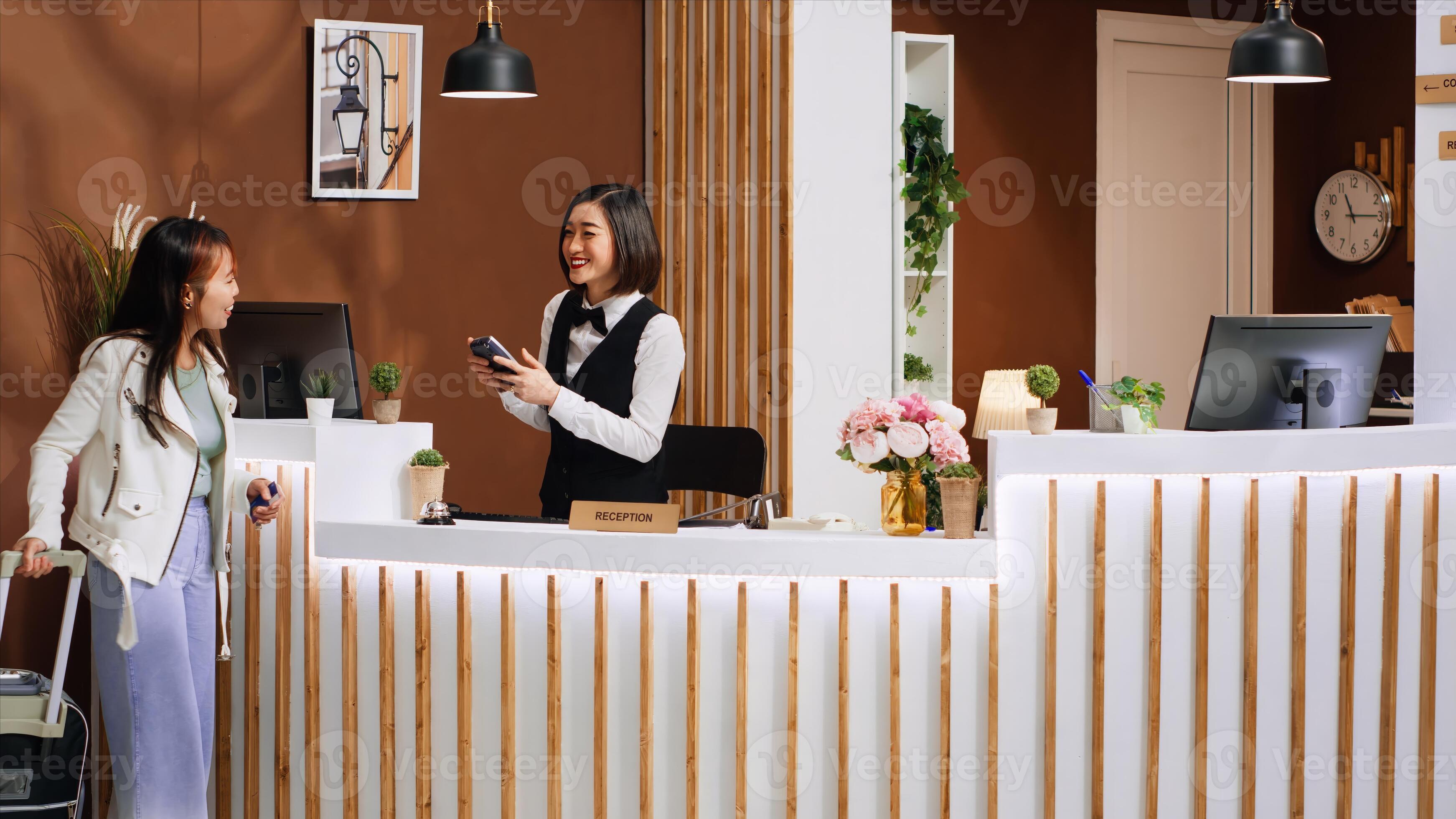 Traveler comparing boutique and chain hotels based on location, room and value